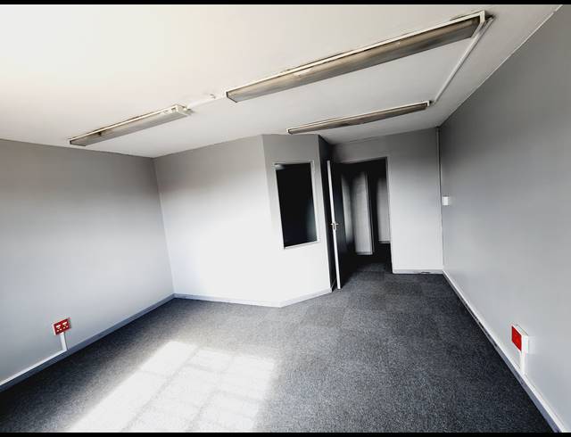 637M² WAREHOUSE TO LET IN KYA SANDS